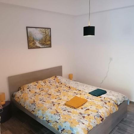 Zagreb 2 Botanical Garden Budget Apartment Exterior foto